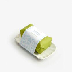 Castelbel Conjunto Sabonete e Saboneteira Spring Blooms